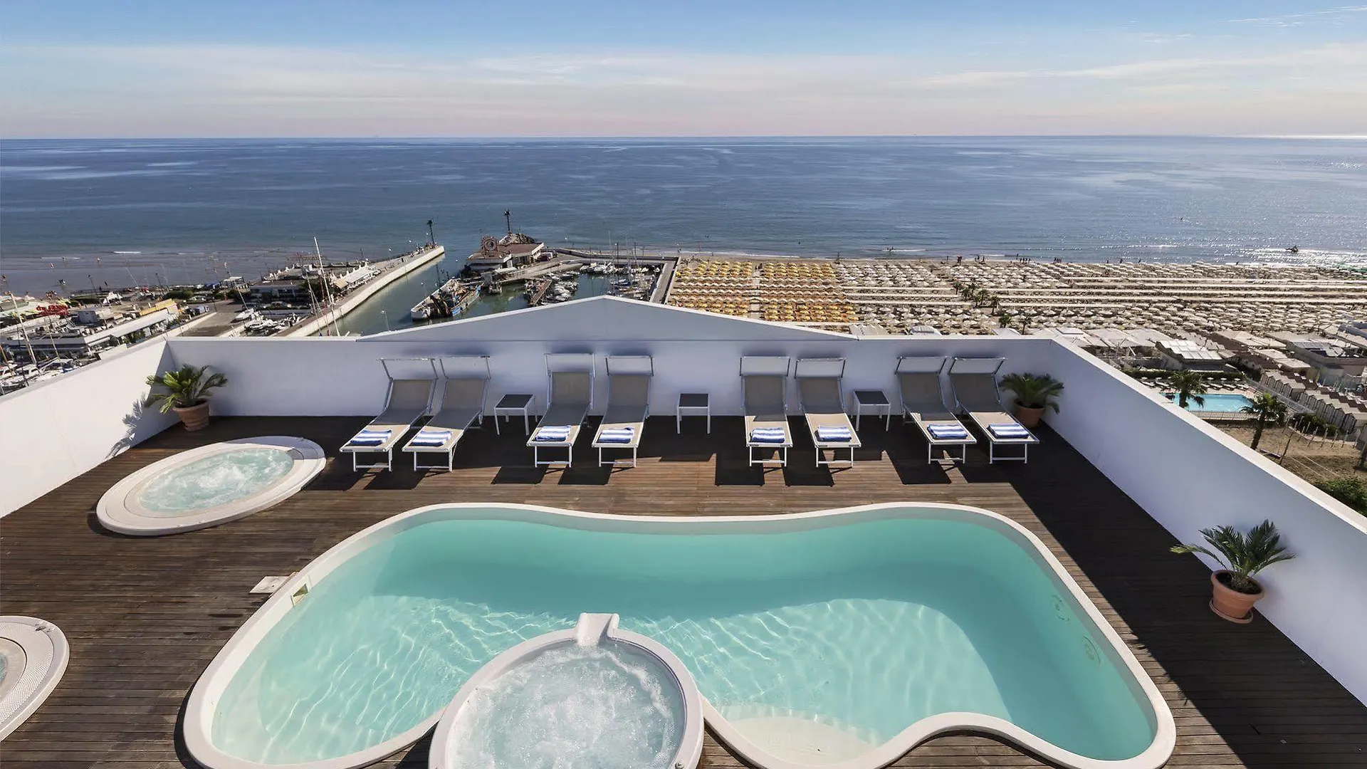 Hotel Nautico contacts